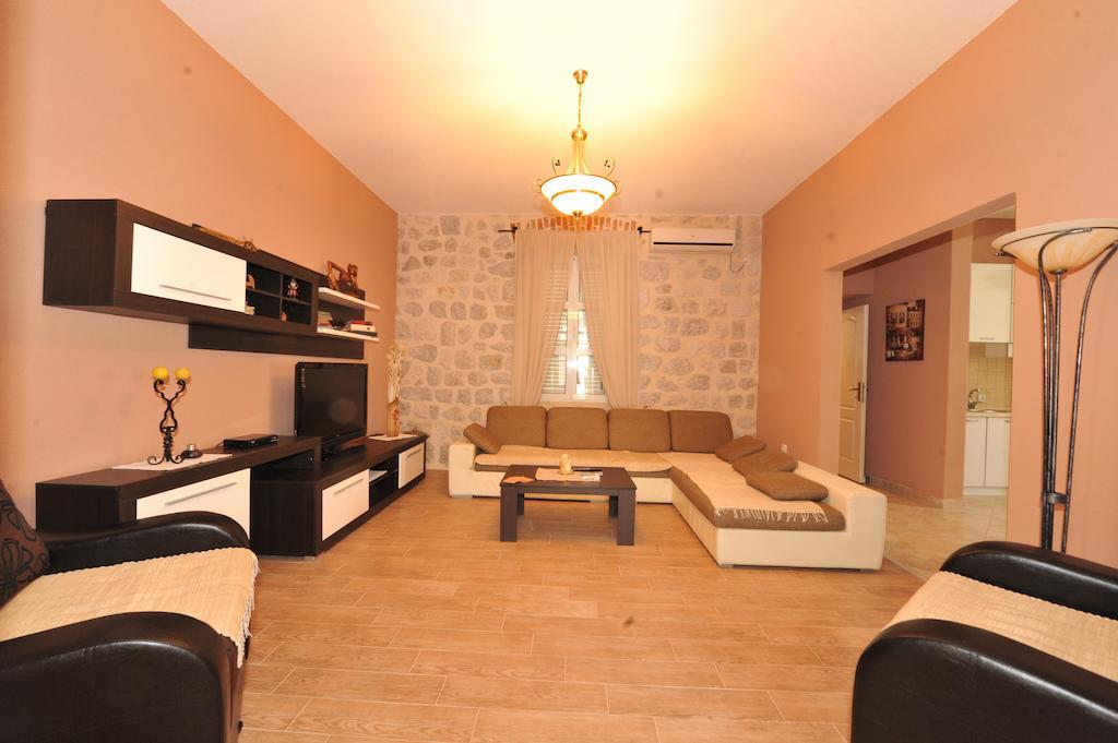 Apartments Marilu Cattaro Esterno foto